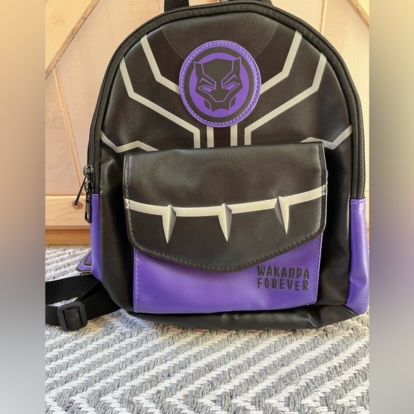 Marvel Bioworld Black Panther 'Wakanda Forever' 12 inch Mini Backpack - Picture 1 of 6